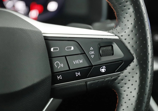 Seat Leon cena 84800 przebieg: 118805, rok produkcji 2020 z Jabłonowo Pomorskie małe 326